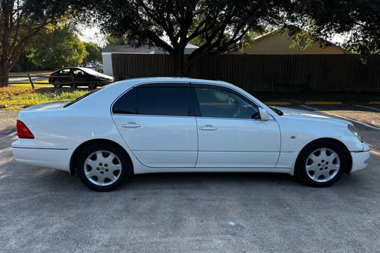 2001 Toyota Celsior JDM car for sale — photo 3 of 6