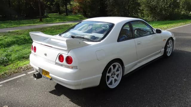 1996 Nissan Skyline JDM car for sale — photo 4 of 25