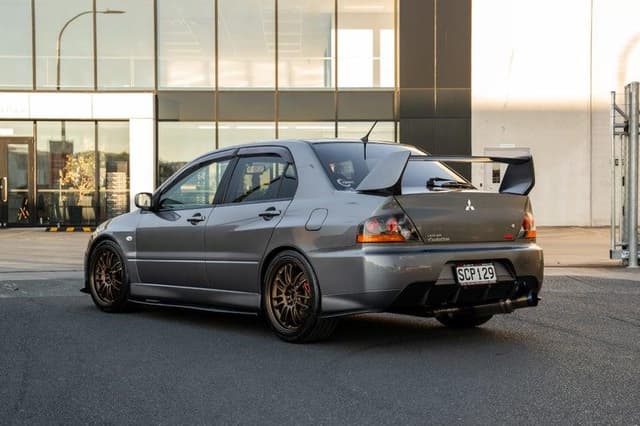 2006 Mitsubishi Lancer Evolution JDM car for sale — photo 5 of 20
