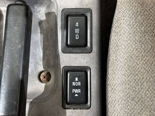 1997 Mitsubishi Minicab JDM car for sale — photo 11 of 25