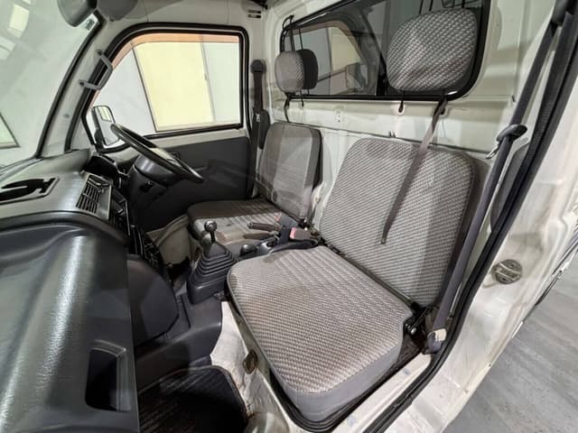 2000 Daihatsu Hijet JDM car for sale — photo 9 of 25