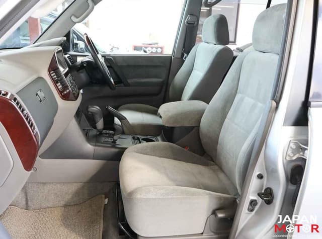 2000 Mitsubishi Pajero JDM car for sale — photo 14 of 15