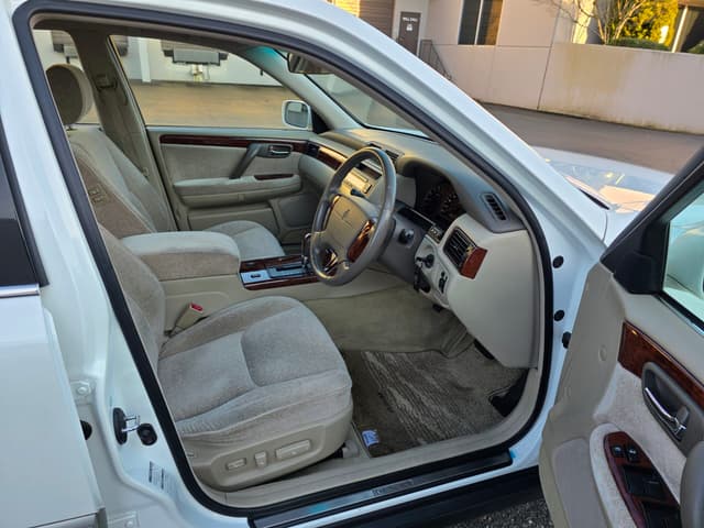 1999 Toyota Celsior JDM car for sale — photo 10 of 14