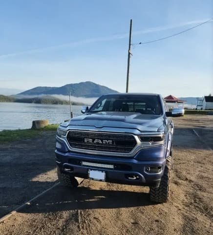 2020 Chrysler JDM car for sale — photo 2 of 8