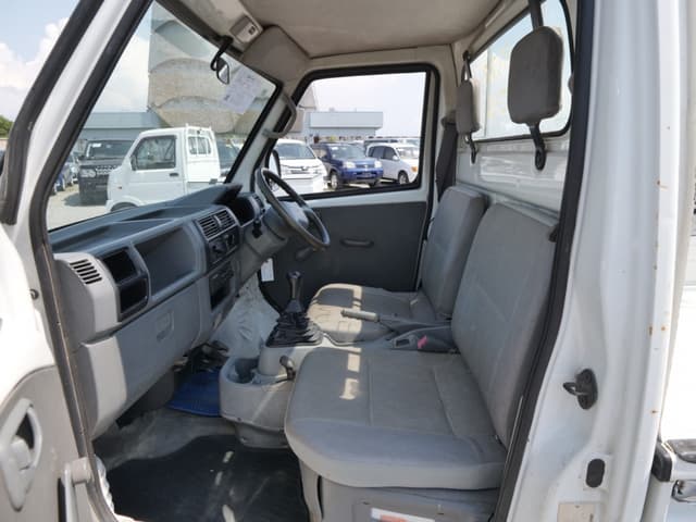 2001 Mitsubishi Minicab JDM car for sale — photo 25 of 25