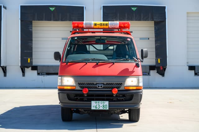1999 Toyota HiAce JDM car for sale — photo 8 of 23