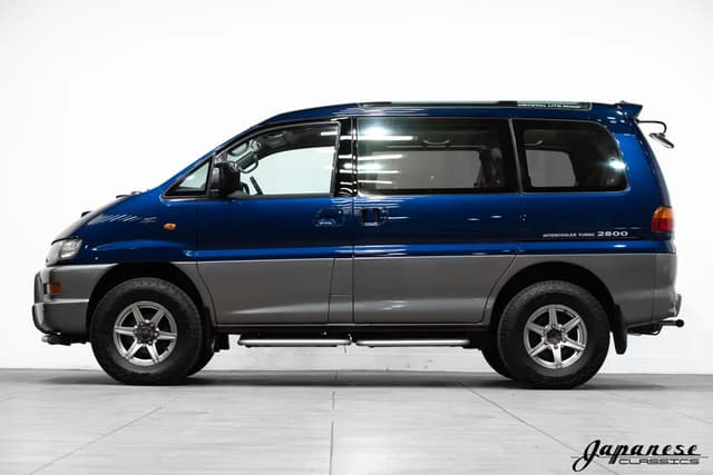 1997 Mitsubishi Delica JDM car for sale — photo 4 of 25