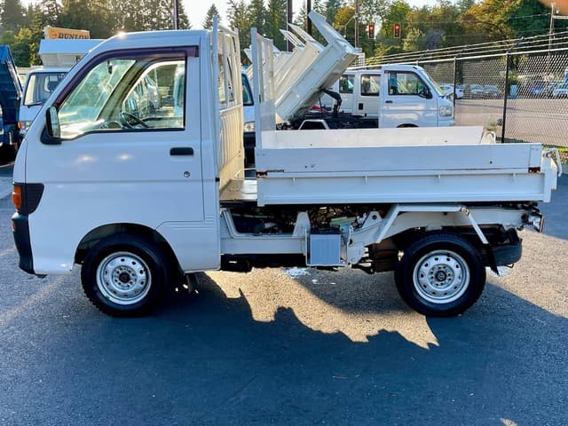 1997 Daihatsu Hijet JDM car for sale — photo 6 of 25
