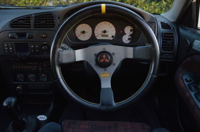 1996 Mitsubishi Lancer Evolution JDM car for sale — photo 18 of 25