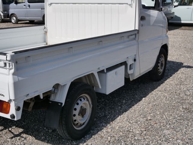 2001 Mitsubishi Minicab JDM car for sale — photo 18 of 25