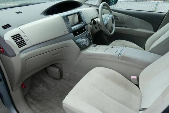 2009 Toyota Estima JDM car for sale — photo 14 of 16