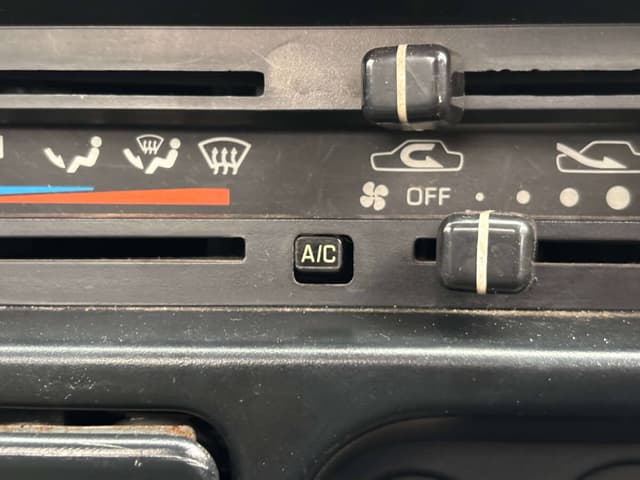 1997 Mitsubishi Delica JDM car for sale — photo 13 of 25