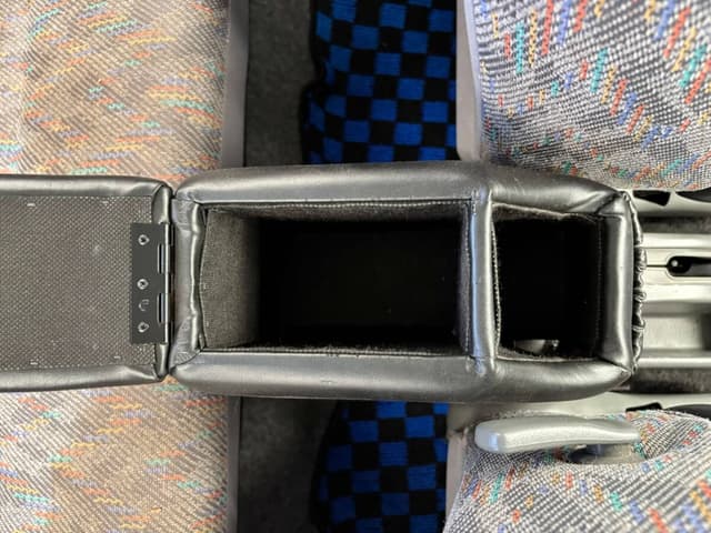 1999 Suzuki Jimny JDM car for sale — photo 23 of 25