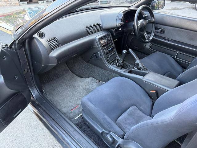 1989 Nissan Skyline JDM car for sale — photo 12 of 19