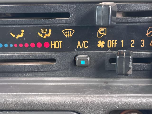 1999 Isuzu Elf JDM car for sale — photo 20 of 25