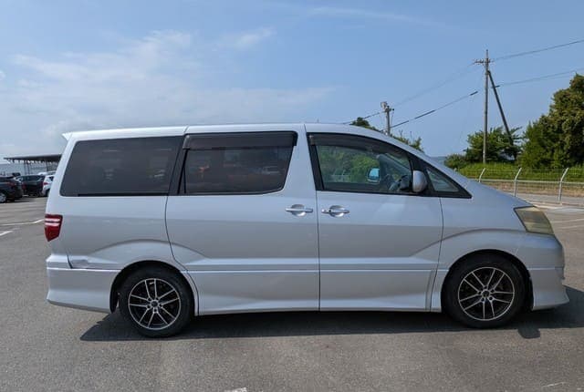 2005 Toyota Alphard JDM car for sale — photo 6 of 25