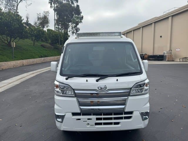 2022 Daihatsu Hijet JDM car for sale — photo 3 of 14