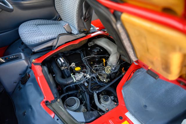 1999 Toyota HiAce JDM car for sale — photo 22 of 23