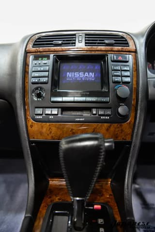 1996 Nissan Gloria JDM car for sale — photo 12 of 25