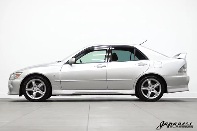 1999 Toyota Altezza JDM car for sale — photo 4 of 25