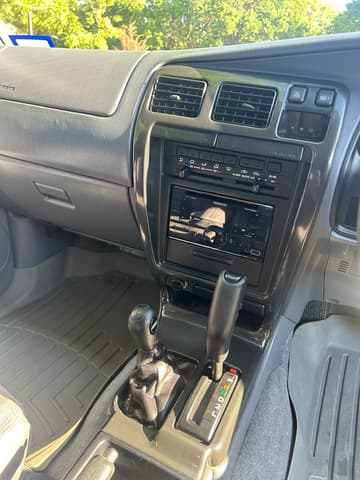 1997 Toyota Hilux Surf JDM car for sale — photo 18 of 23