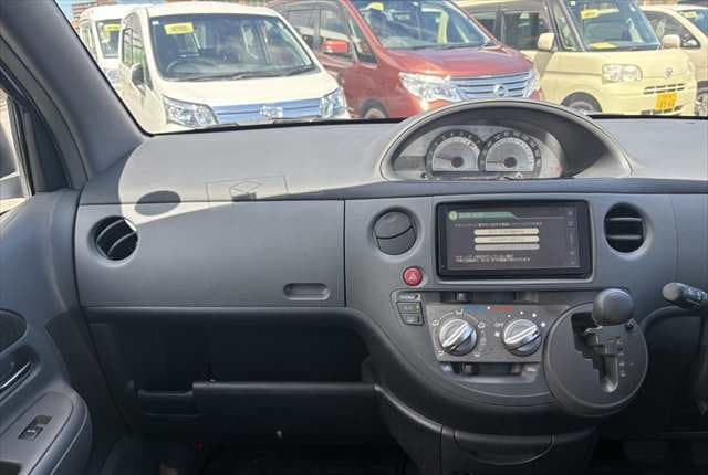 2011 Toyota JDM car for sale — photo 10 of 25