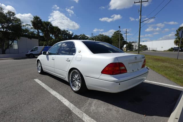 2000 Toyota Celsior JDM car for sale — photo 3 of 18