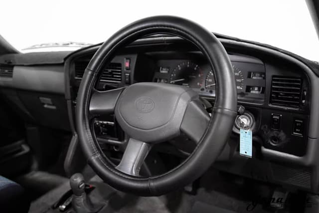 1995 Toyota Hilux Surf JDM car for sale — photo 12 of 25