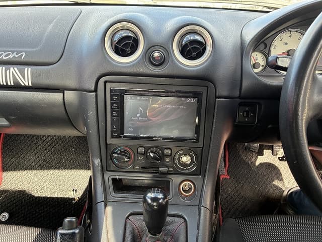 2000 Mazda Roadster (Eunos Roadster / MX-5) JDM car for sale — photo 7 of 10