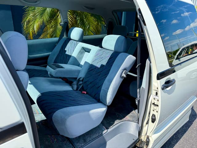 1998 Toyota Estima JDM car for sale — photo 18 of 23