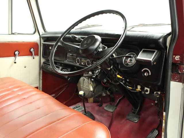 1975 Mitsubishi Jeep JDM car for sale — photo 10 of 25