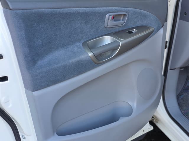 2000 Toyota Estima JDM car for sale — photo 3 of 25