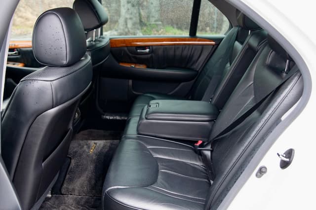 2001 Toyota Celsior JDM car for sale — photo 16 of 22