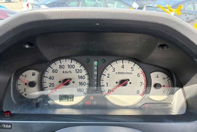 2007 Nissan Caravan JDM car for sale — photo 11 of 25