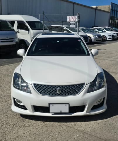 2009 Toyota Crown JDM car for sale — photo 4 of 10