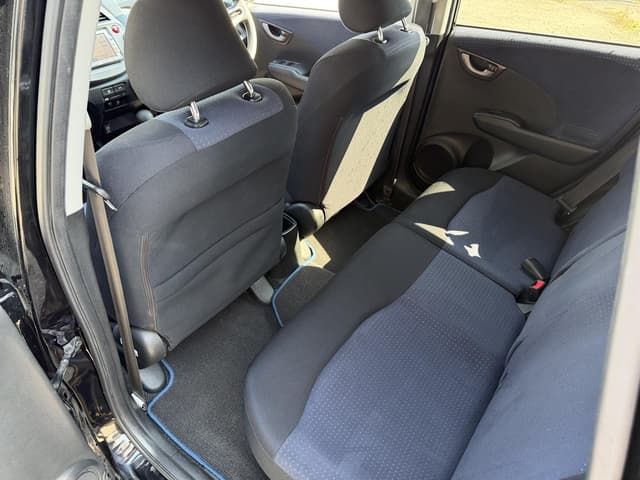 2010 Honda Fit JDM car for sale — photo 13 of 19