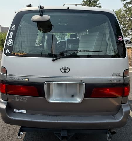 1997 Toyota HiAce JDM car for sale — photo 3 of 19