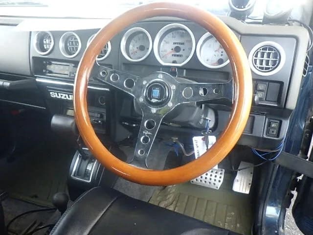 1996 Suzuki Jimny JDM car for sale — photo 8 of 9