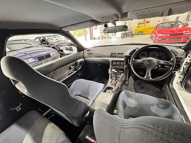 1994 Nissan Skyline JDM car for sale — photo 16 of 25