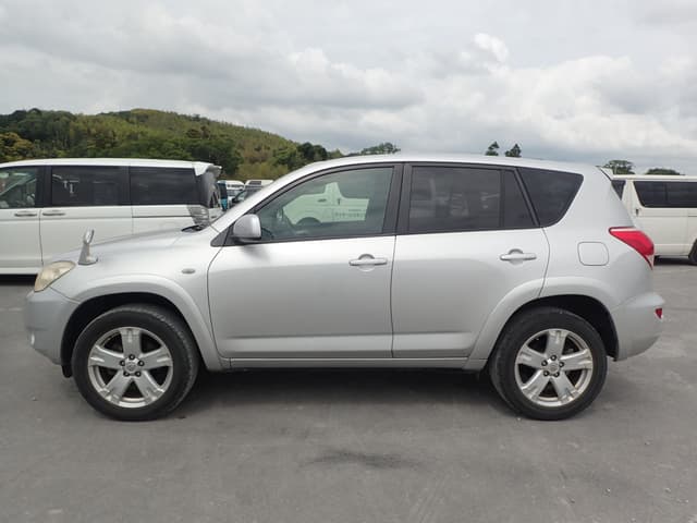 2006 Toyota RAV4 JDM car for sale — photo 2 of 10