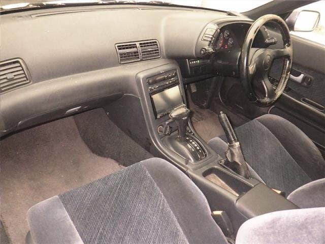1992 Nissan Skyline JDM car for sale — photo 4 of 5