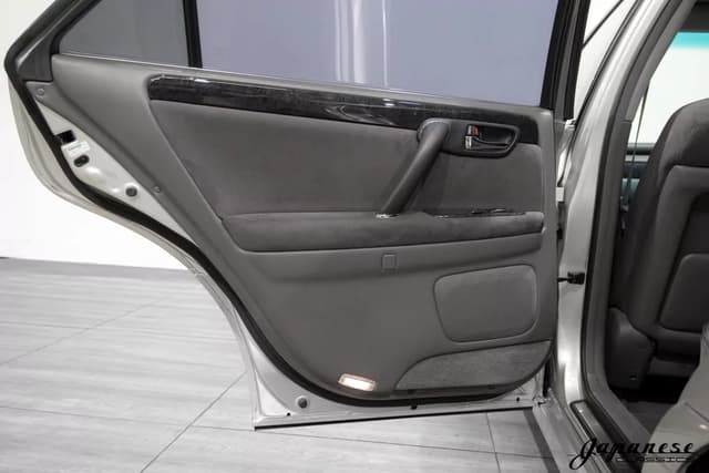 1999 Toyota Crown JDM car for sale — photo 21 of 25