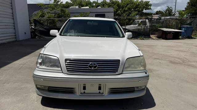 2000 Toyota Crown JDM car for sale — photo 2 of 13