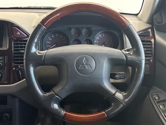 1999 Mitsubishi Pajero JDM car for sale — photo 7 of 23