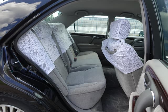 1999 Toyota Crown JDM car for sale — photo 14 of 18