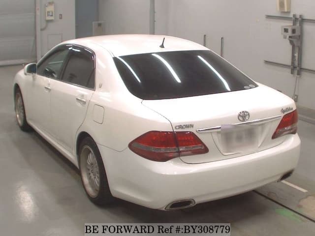 2008 Toyota Crown JDM car for sale — photo 5 of 8