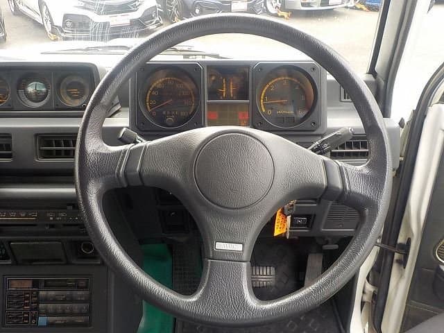 1989 Mitsubishi Pajero JDM car for sale — photo 8 of 25