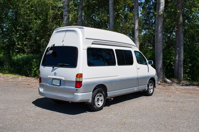 2001 Toyota Grand Hiace JDM car for sale — photo 6 of 15