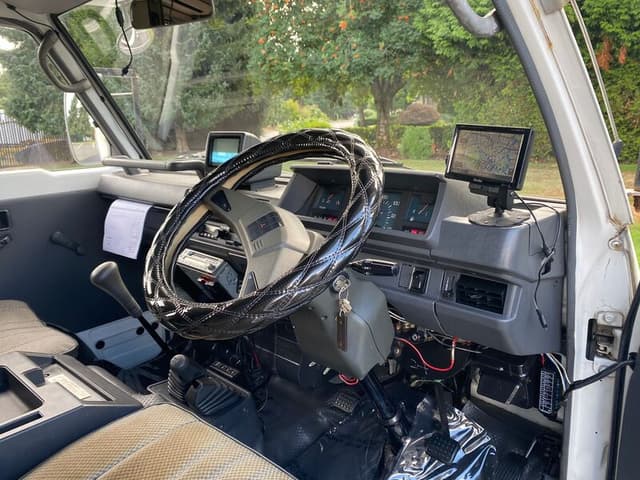 1992 Mitsubishi Delica JDM car for sale — photo 22 of 25