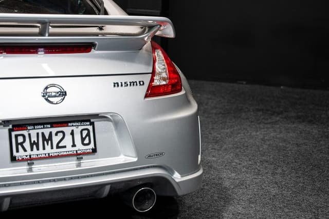 2010 Nissan Fairlady Z JDM car for sale — photo 12 of 20